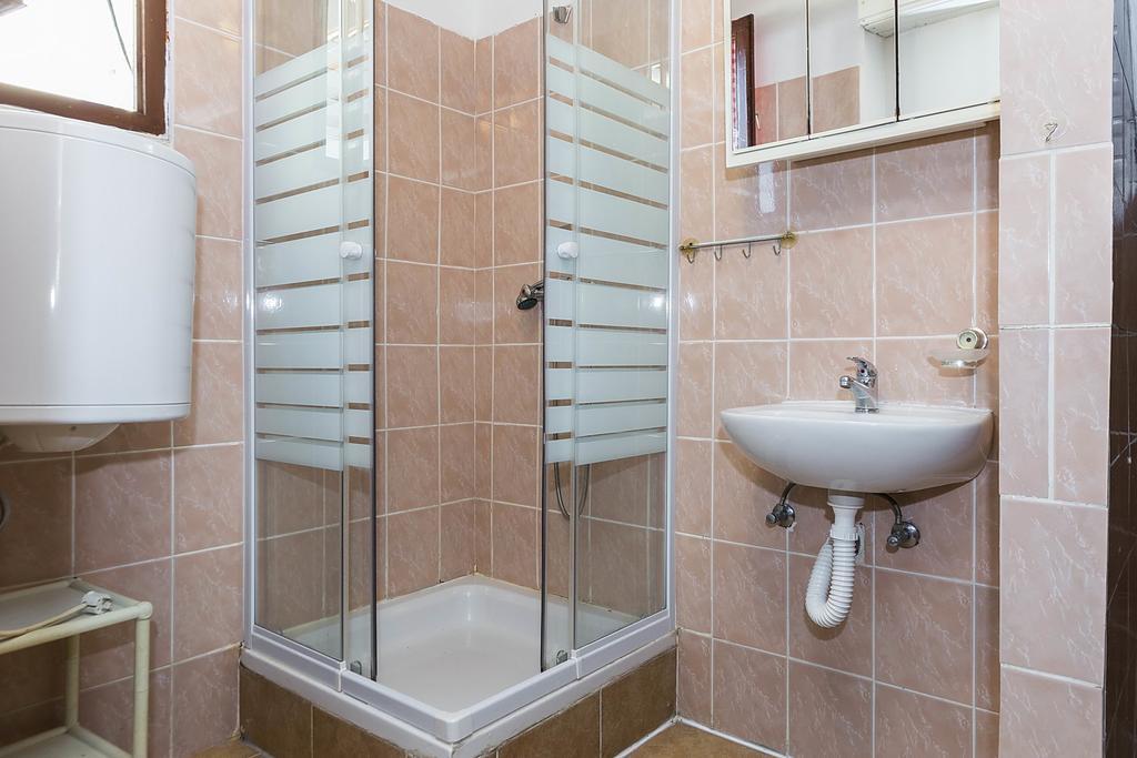 Apartments Draga Sukošan Zimmer foto